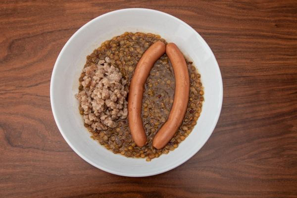 Linsen mit Spätzle und Saitenwürstle, Swabian Lentils with Spätzle