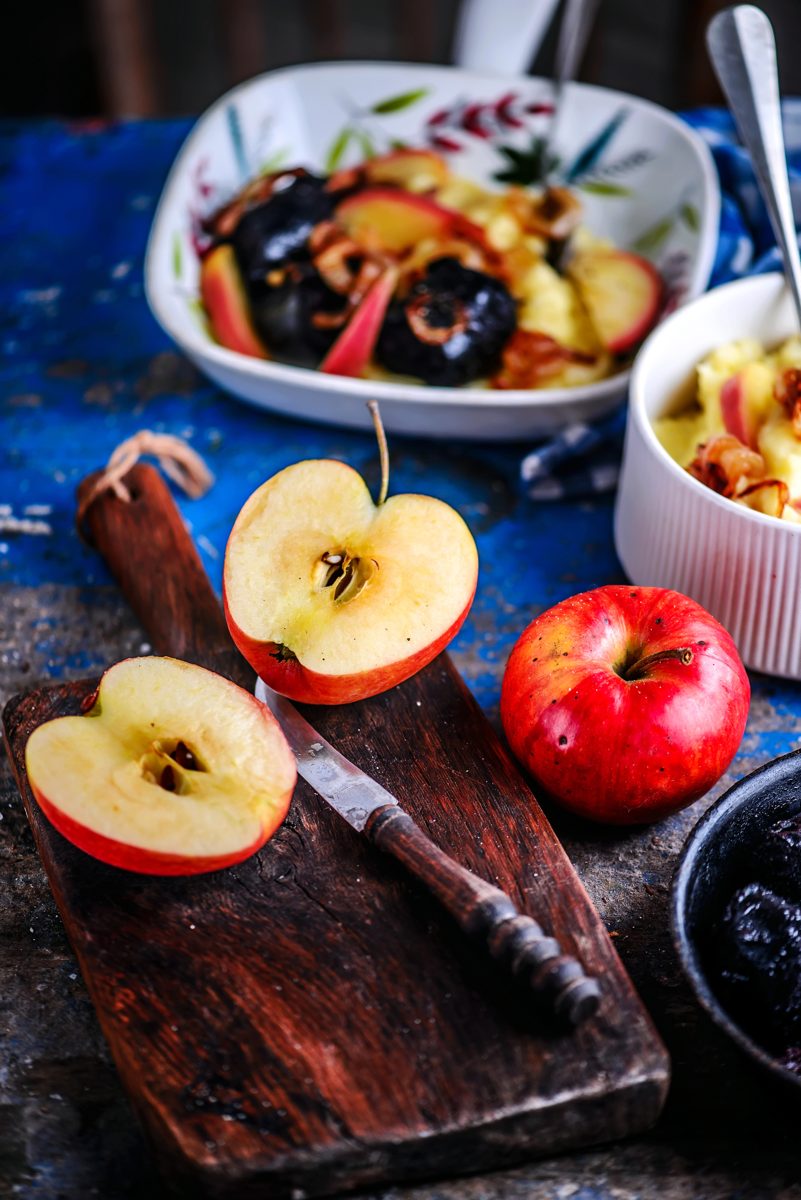 Himmel und Erde, Potatoes and Apples with Blood Sausage