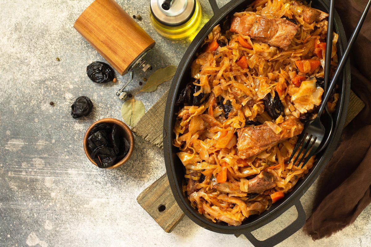 Kiselo zelje s rebrima, Sauerkraut with Smoked Ribs